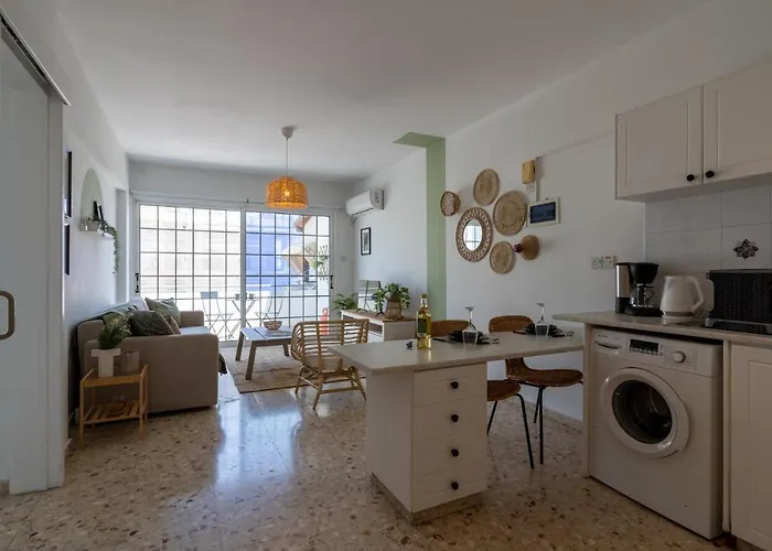 Daire Blossom 1-bedroom In Larnaca